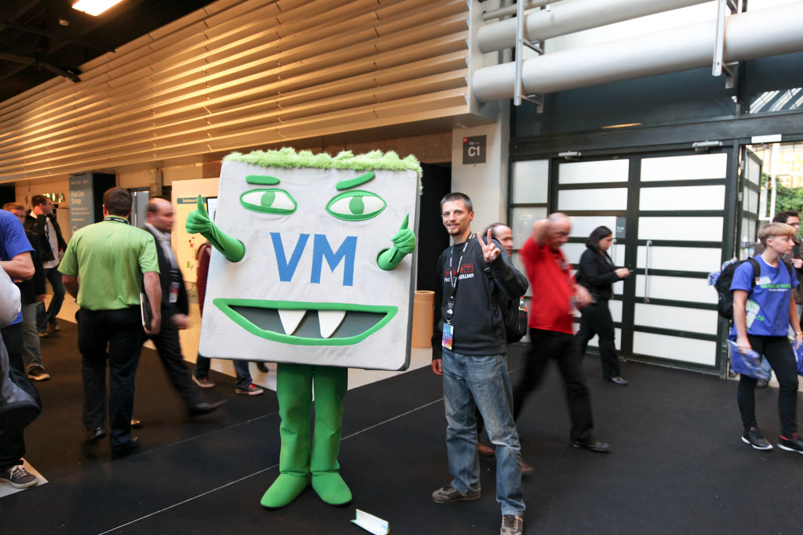 VMworld2011-MonsterVM_-3